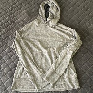 Women’s American Eagle light weight long sleeve with hoodie